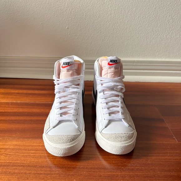 Nike White and Black High-Tops - Picture 4 of 4